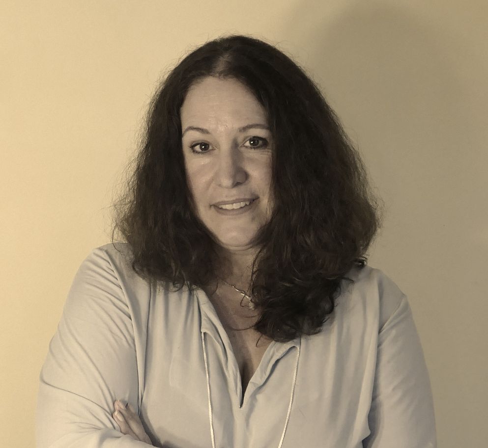 Portrait of the podcast host